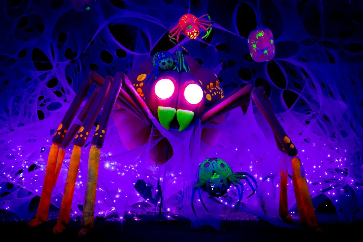 Spider Alley — neon spider web room (landscape)